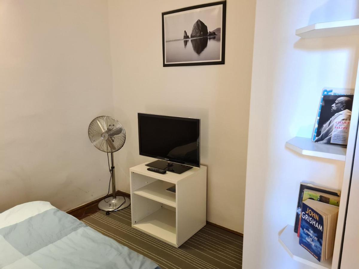 Feeling Home In The Heart Of Budapest Bagian luar foto